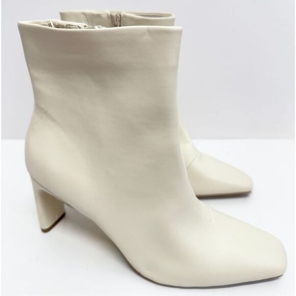 Alfani Boots Size 11 Cream Square Toe Block Heel Faux Leather Rubber Sole - Picture 2 of 11